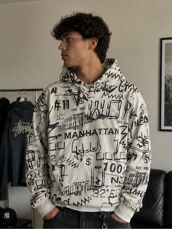 Capelli of New York Other - Capelli of New York Black and White Graphic Pullover